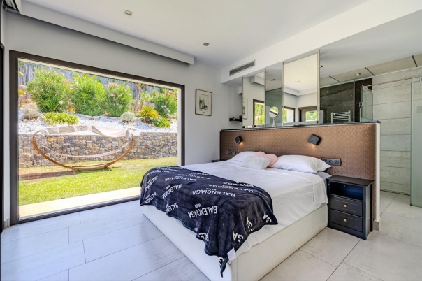 5 bed villas in Benitachell