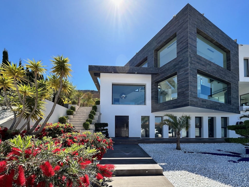 5 bed villas in Benitachell