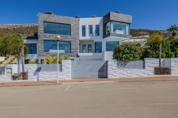 5 bed villas in Benitachell