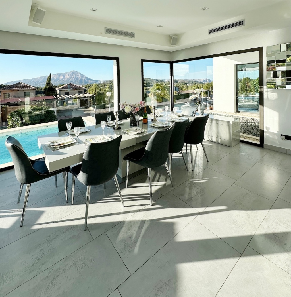 5 bed villas in Benitachell