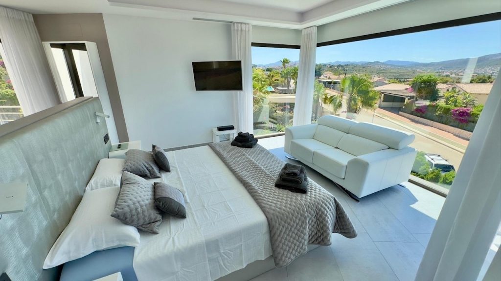 5 bed villas in Benitachell