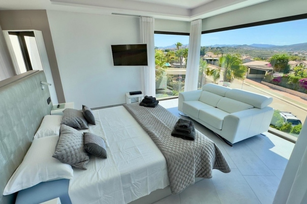 5 bed villas in Benitachell