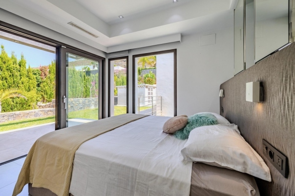 5 bed villas in Benitachell