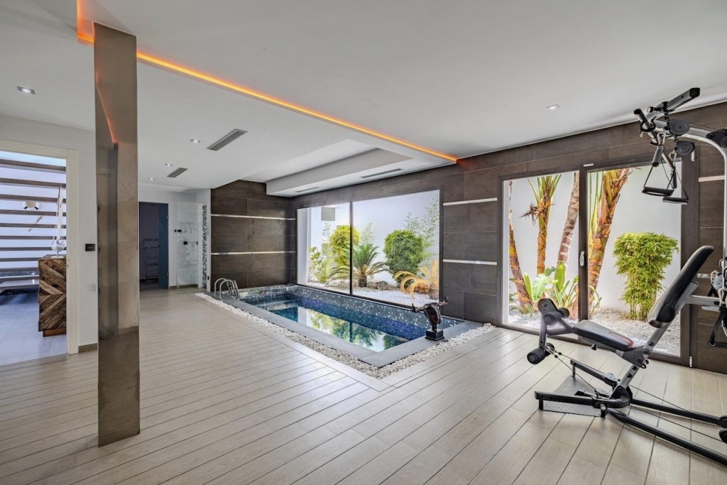5 bed villas in Benitachell