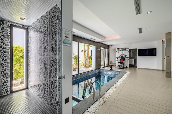 5 bed villas in Benitachell