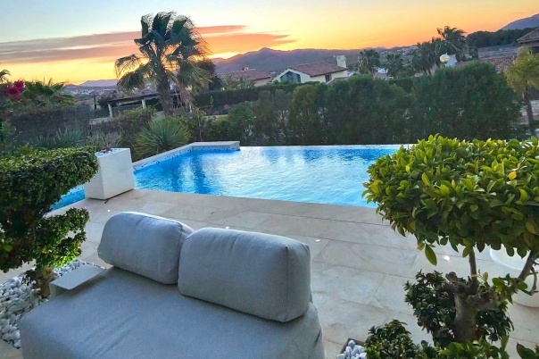 5 bed villas in Benitachell