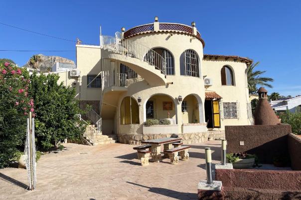 4 bed casa / chalet in Calpe / Calp
