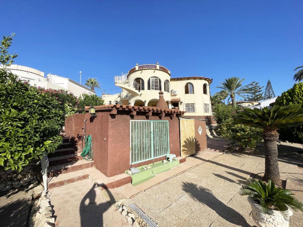 4 bed casa / chalet in Calpe / Calp