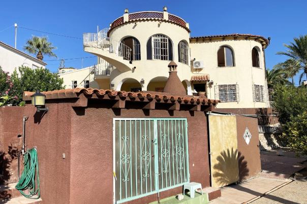 4 bed casa / chalet in Calpe / Calp