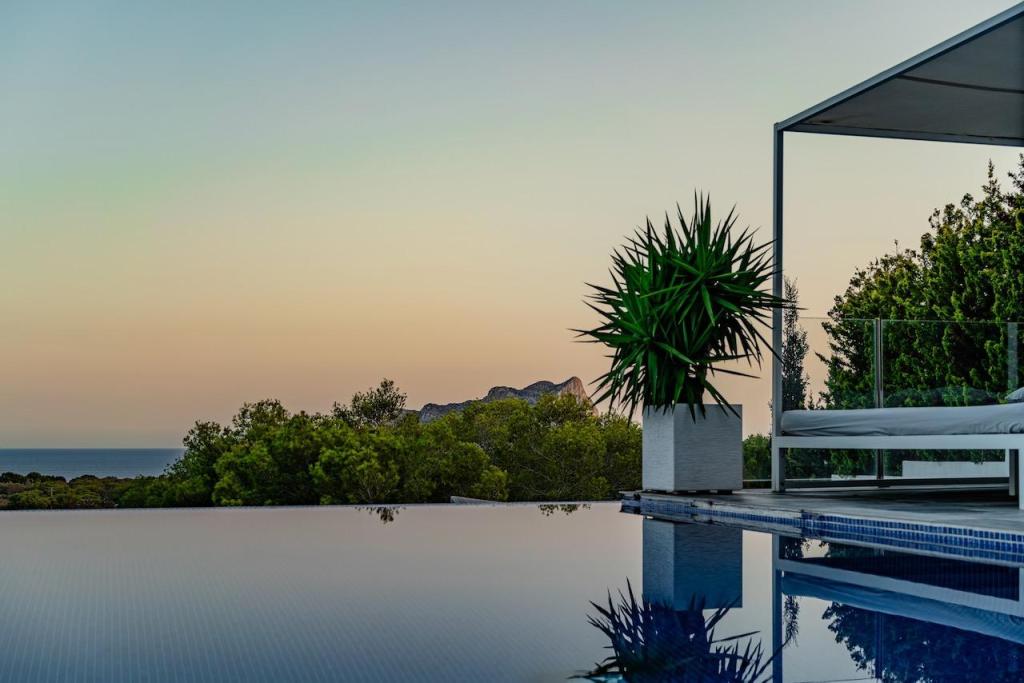 8 bed villas in Benissa