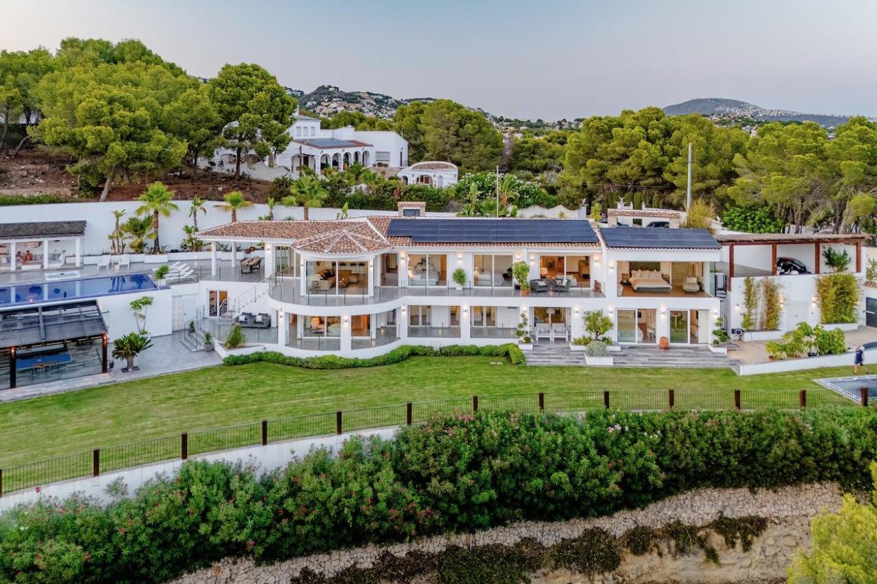 8 bed villas in Benissa