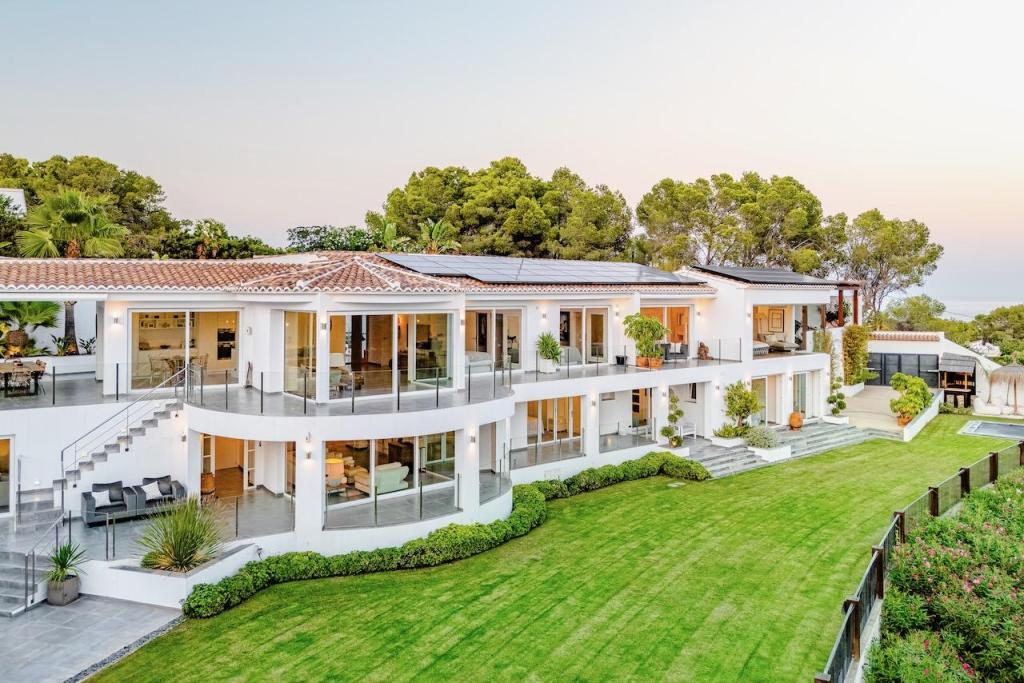 8 bed villas in Benissa