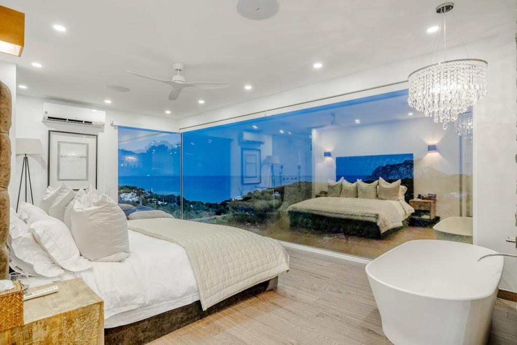 8 bed villas in Benissa