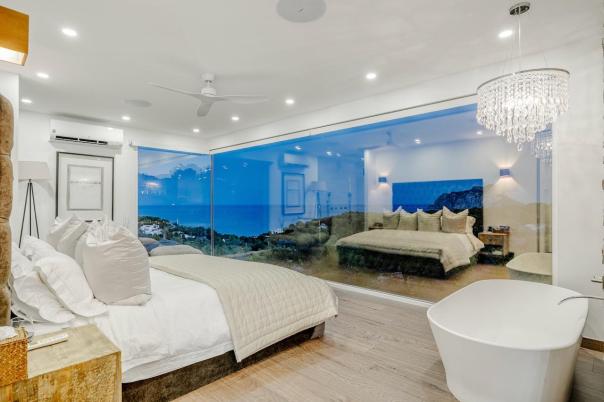 8 bed villas in Benissa