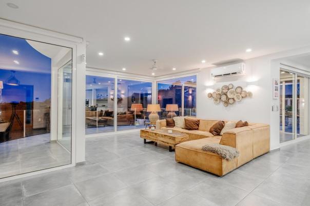 8 bed villas in Benissa