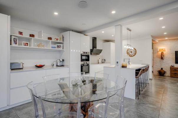 8 bed villas in Benissa
