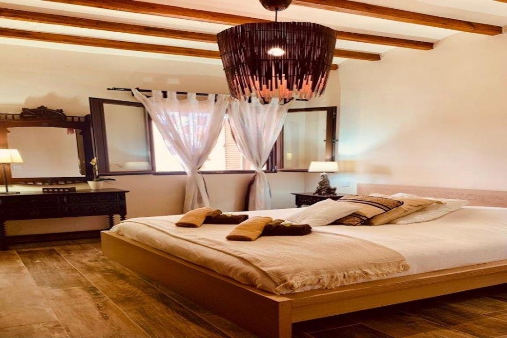 7 bed finca in Benissa