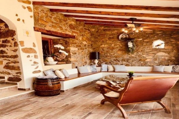 7 bed finca in Benissa