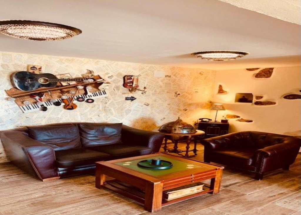 7 bed finca in Benissa
