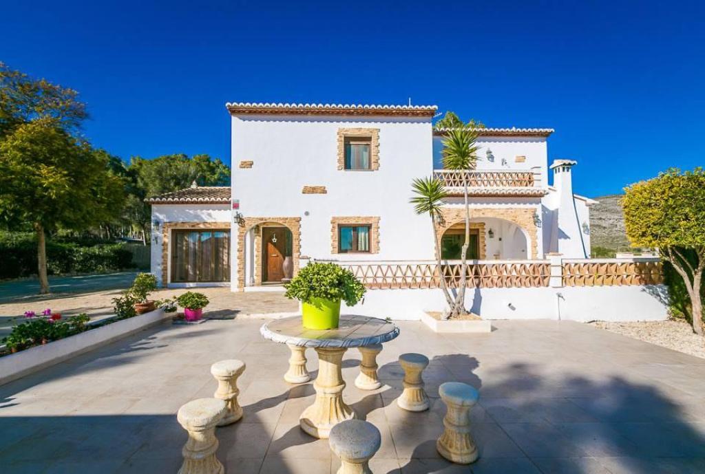 5 bed finca in Teulada
