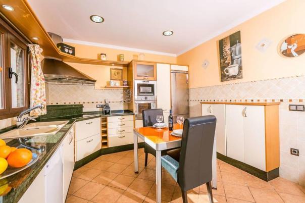 5 bed finca in Teulada