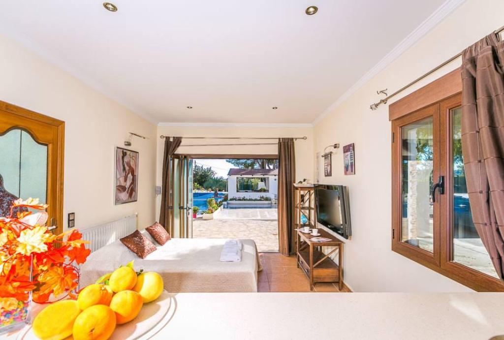 5 bed finca in Teulada