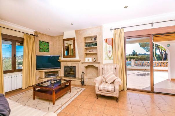 5 bed finca in Teulada