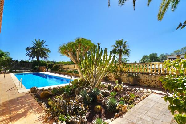 4 bed villas in Moraira