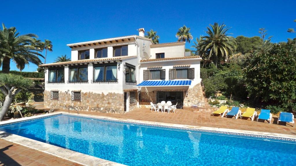 4 bed villas in Moraira