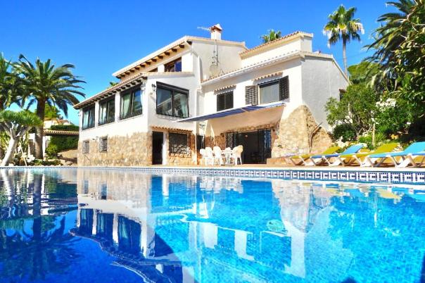 4 bed villas in Moraira