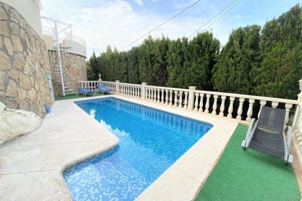 4 bed casa / chalet in Calpe / Calp