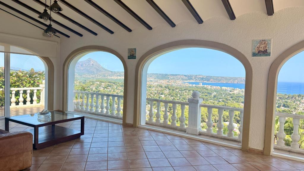 5 bed villas in Javea