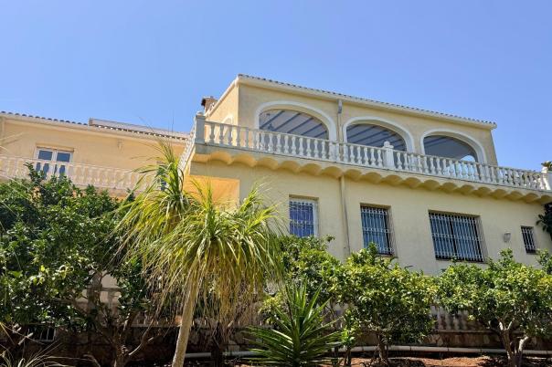 5 bed villas in Javea