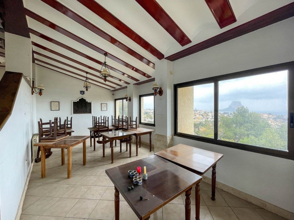 5 bed casa / chalet in Calpe / Calp
