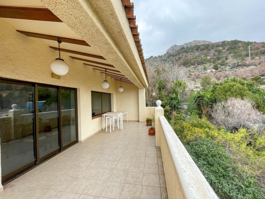 5 bed casa / chalet in Calpe / Calp