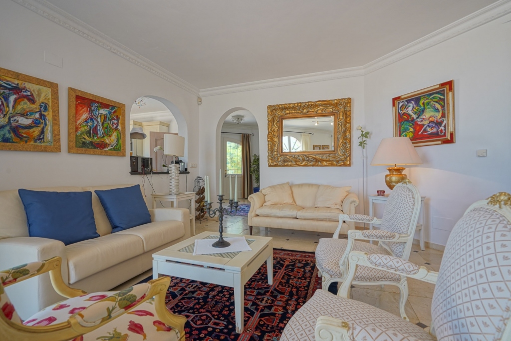 5 bed villa in Pedreguer