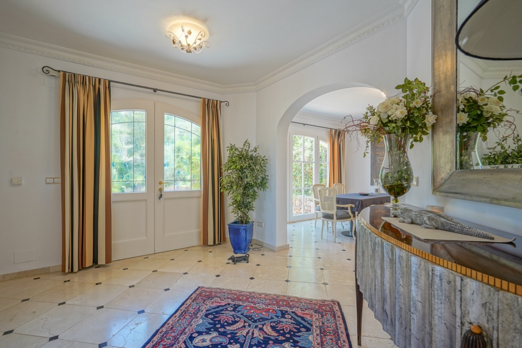 5 bed villa in Pedreguer