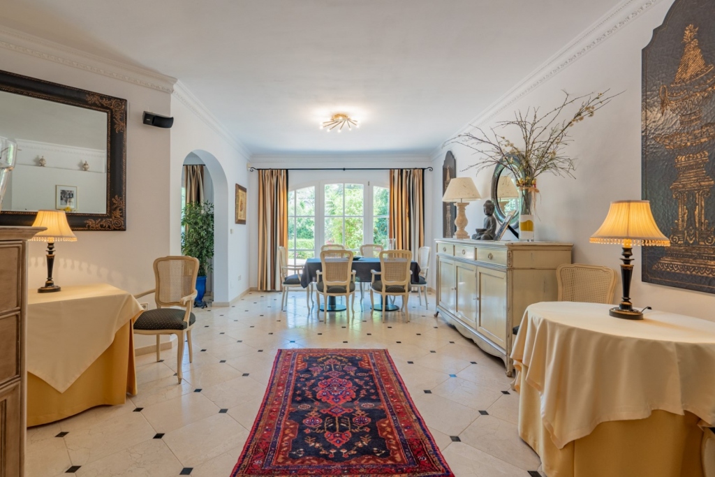 5 bed villa in Pedreguer