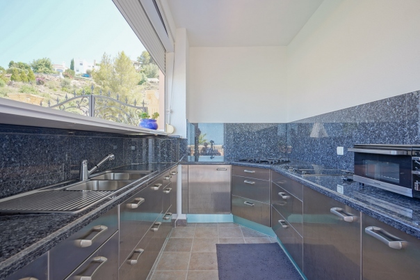 5 bed villa in Pedreguer