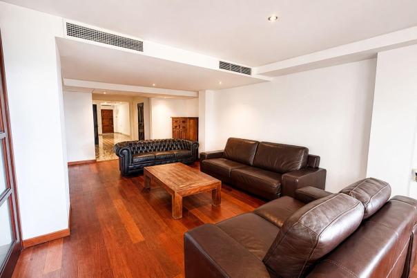 4 bed villas in Altea