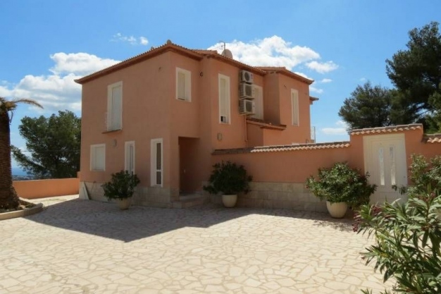 4 bed casa / chalet in Calpe / Calp