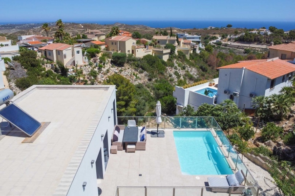 4 bed villa in Benitachell