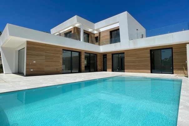 4 bed villa in Calp
