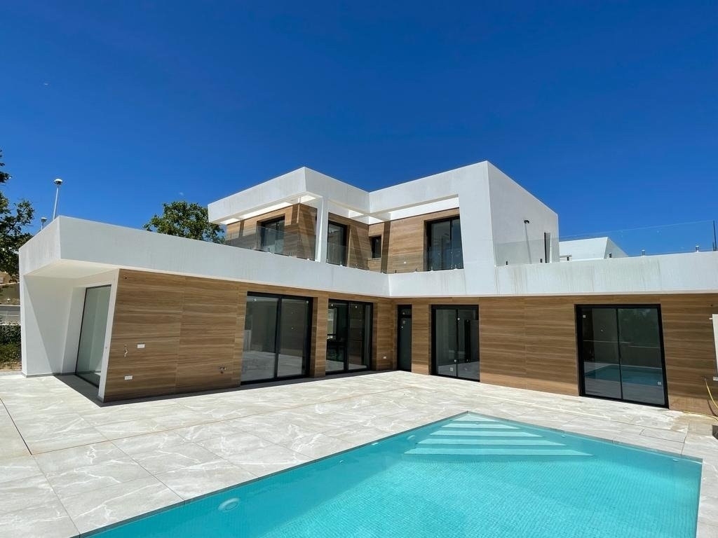 4 bed villa in Calp