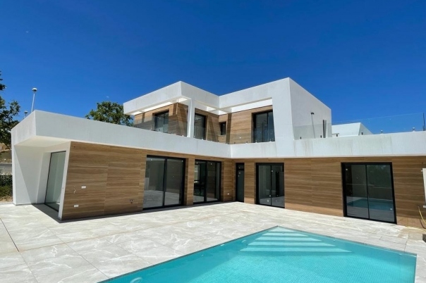 4 bed villa in Calp