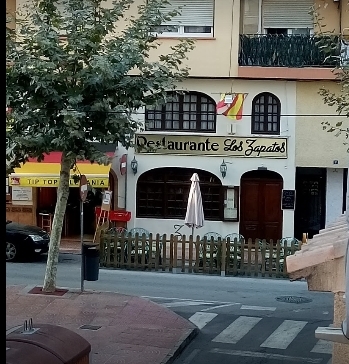 Los Zapatos Restaurant