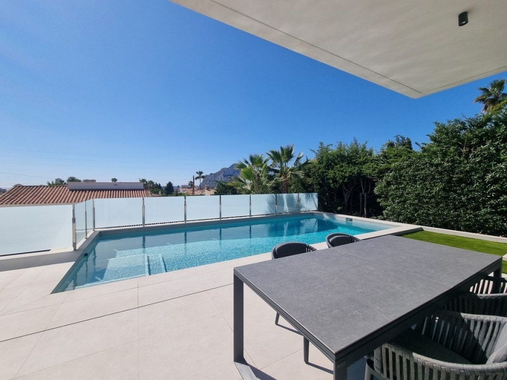 5 bed villa de lujo in Calpe / Calp