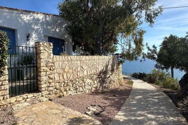 5 bed casa / chalet in Calpe / Calp