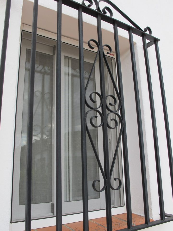 Iron Worx - Security Windows, Grills & Gates