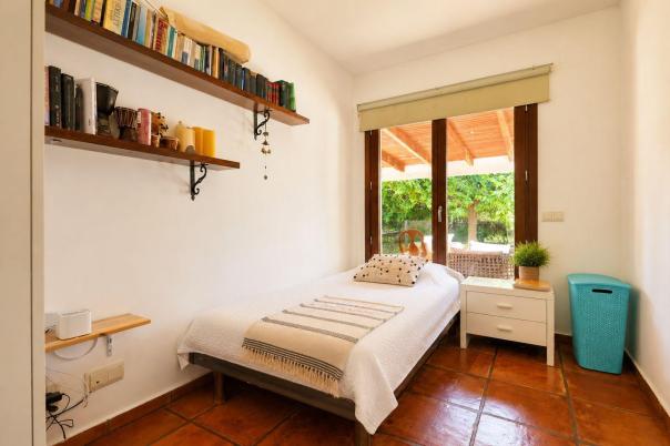 5 bed villa in Ondara